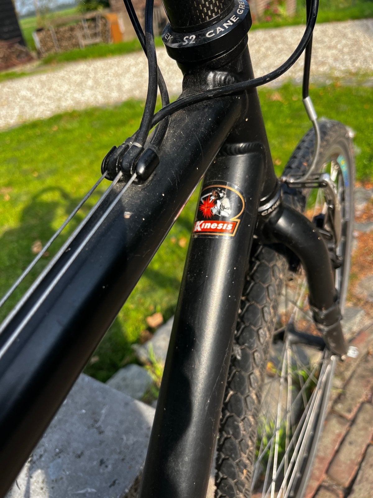 Zwarte Kinesis Hybride Fiets met Bagagedrager, Fietsen en Brommers, Minder dan 10 versnellingen, Gebruikt, Aluminium, 53 tot 57 cm