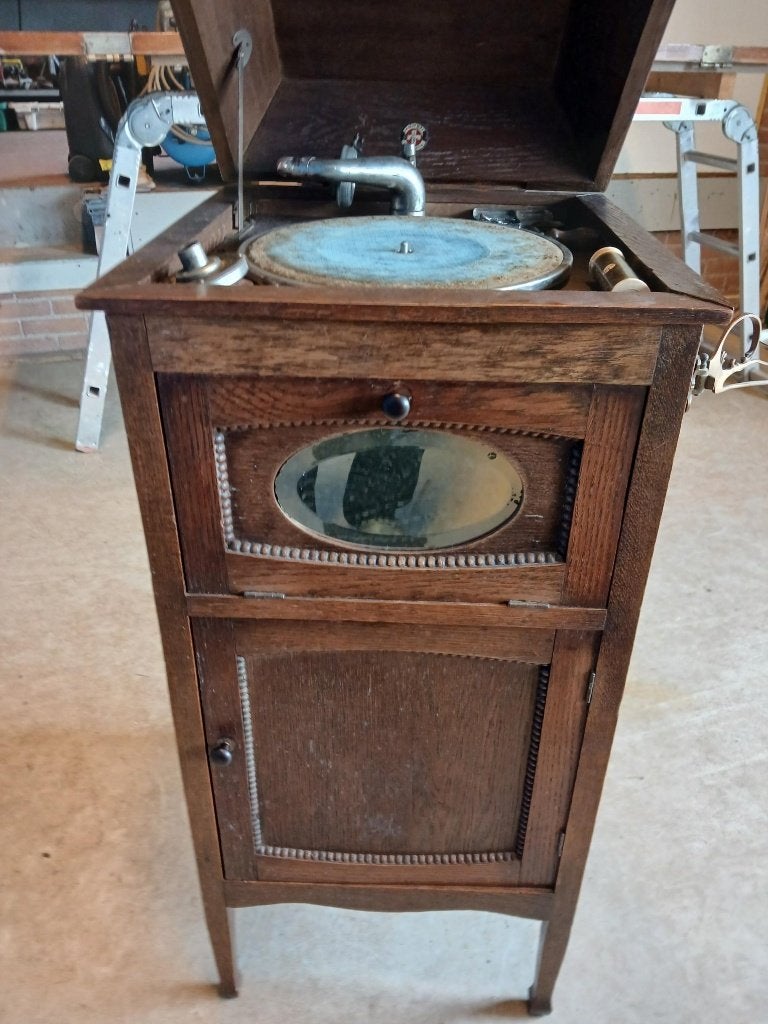Grammofoon uit 1927, Ophalen