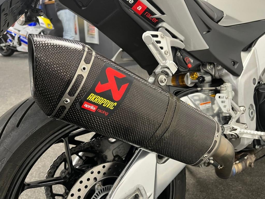 Aprilia TUONO V4 1100 RR LEASE VOORDELIG!, Motoren, Motoren | Aprilia, Motorrijbewijs A, Bedrijf, Onbekend, Onbekend