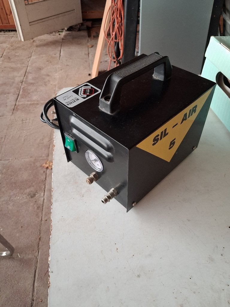 Olympos HP-100 C airbrush en Werther Sil-Air 5 compressor, Ophalen of Verzenden, Gebruikt, Groter dan 1:32