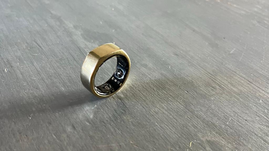 Oura Ring Gen 3 Heritage Goud - Maat 8 (incl. USB-C lader), Gebruikt, Geel, IOS, Ophalen of Verzenden