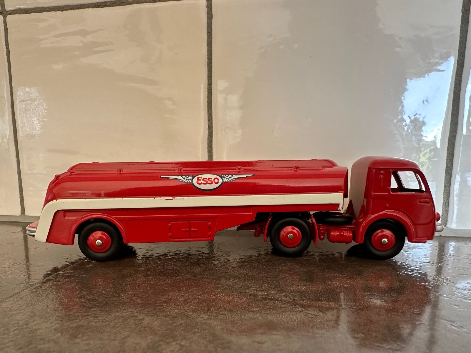 Dinky Toys Esso Tankwagen Citerne Titan 32C, Ophalen of Verzenden, Zo goed als nieuw