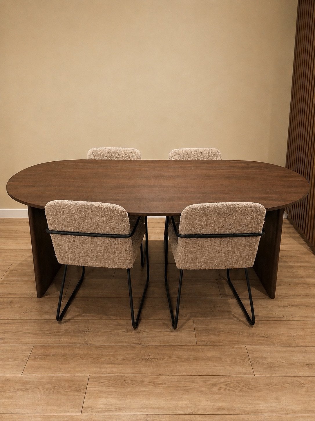 Zo goed als nieuwe eettafel 210 cm - eijerkamp, Ophalen, Zo goed als nieuw, Ovaal, 200 cm of meer