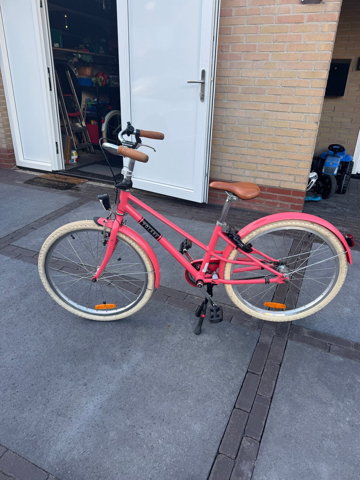 Roze kinderfiets 24 inch - Volare, Ophalen, Terugtraprem, 24 inch, Handrem