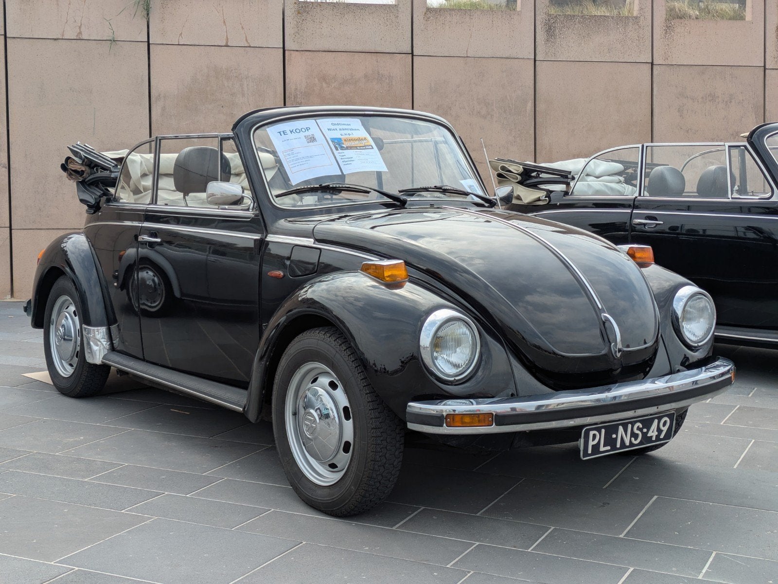 Volkswagen Kever Karmann Cabrio 1303 1978 Zwart, Auto's, Stof, Overige modellen, 4 cilinders, Cabriolet