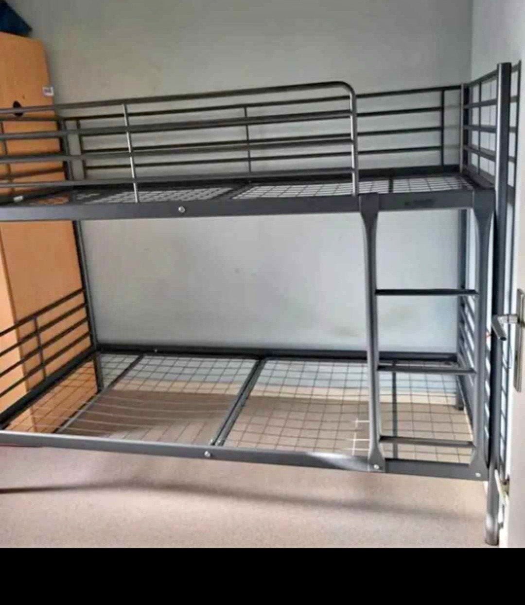 Stevig metalen stapelbed - Ideaal voor kleine ruimtes, 90 cm, Eenpersoons, Ophalen of Verzenden, Zo goed als nieuw