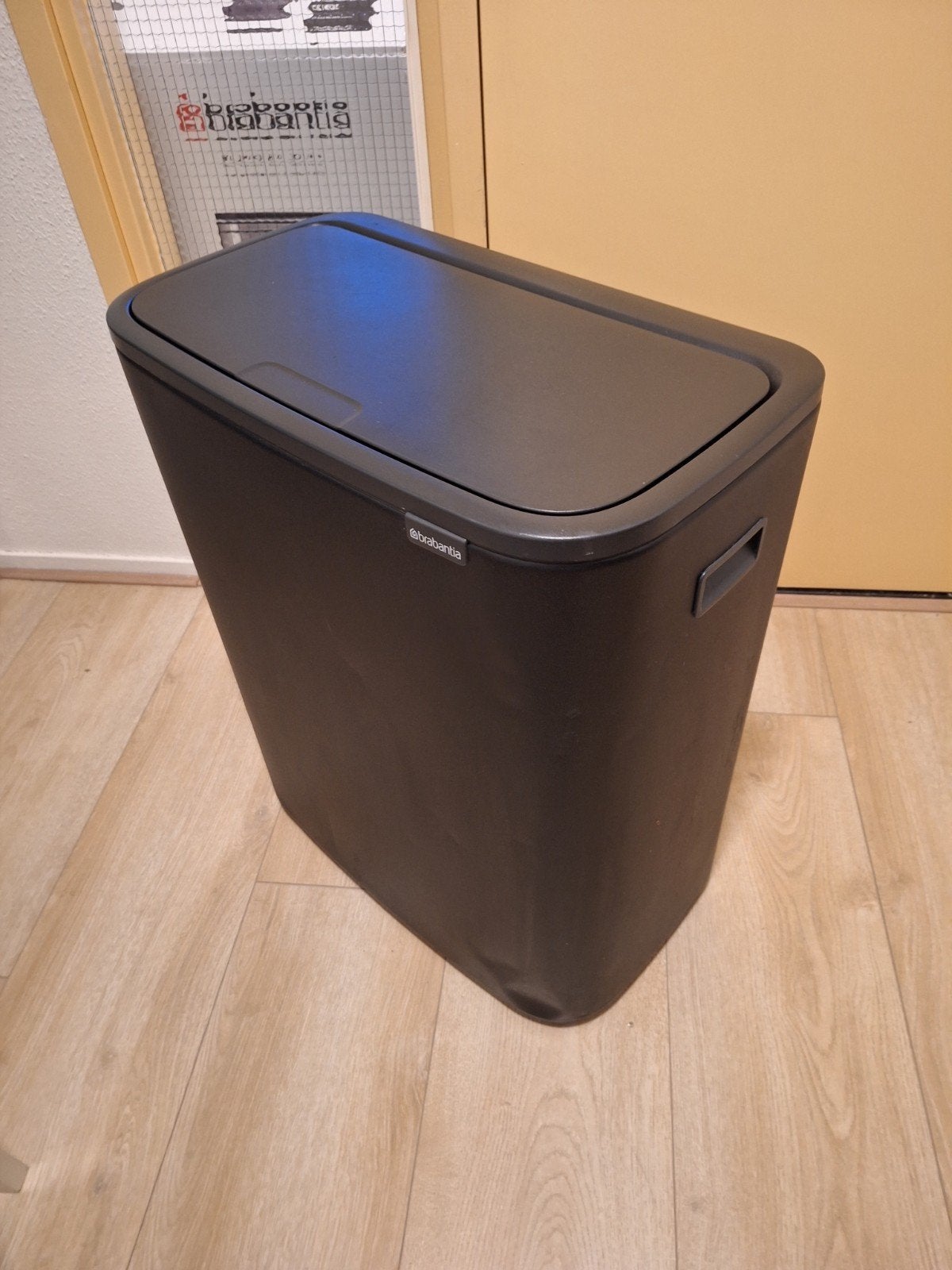 Brabantia Bo Touch Bin 2x30 liter prijs 50 €, Huis en Inrichting, Woonaccessoires | Prullenbakken, Ophalen of Verzenden, Rvs