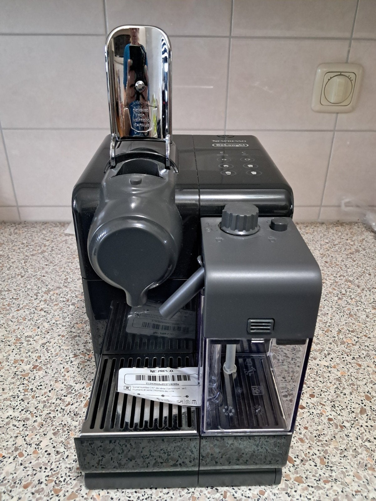 Nespresso De'Longhi Lattissima One EN500.B - Zwart, Witgoed en Apparatuur, Ophalen, Espresso apparaat, Zo goed als nieuw, 2 tot 4 kopjes