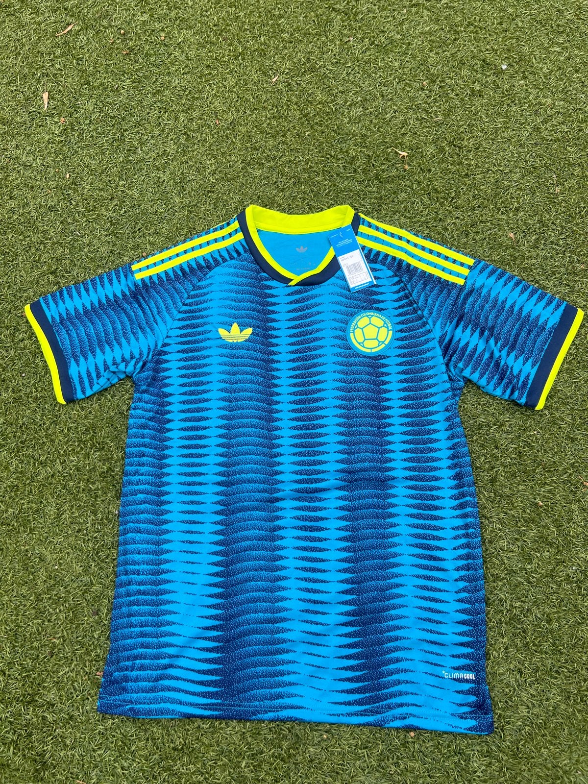 Adidas Colombia Voetbalshirt - Nieuw met labels, Sport en Fitness, Maat L, Ophalen of Verzenden, Nieuw, Shirt