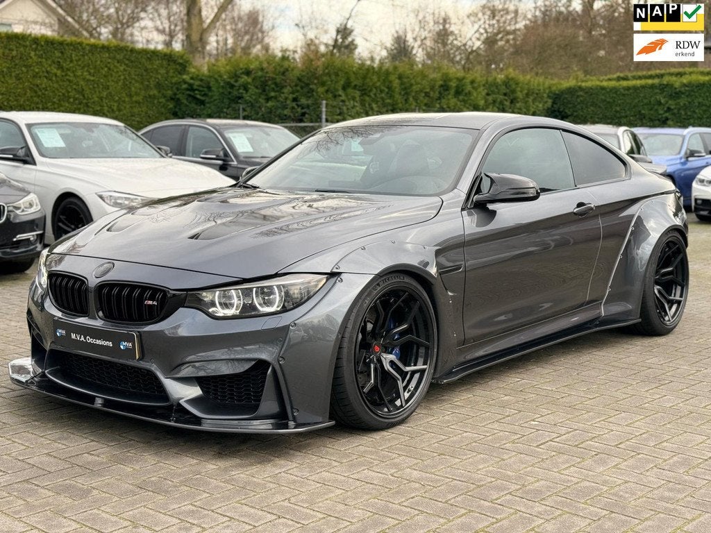 BMW 4-serie Coupé M4 Liberty Walk|20" Vossen|HUD|Carbon|Akr, Auto's, BMW, Automaat, 4-Serie, 4 stoelen, Zilver of Grijs
