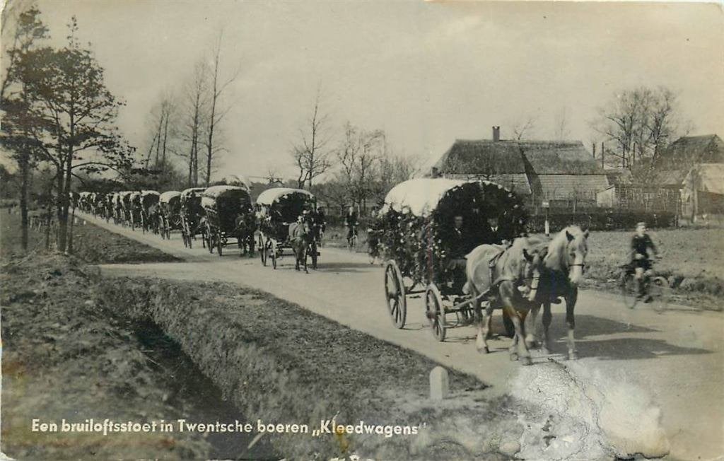 388-518-011 Twente Twentsche boeren Kleedwagens, Verzenden, Voor 1920, Overijssel