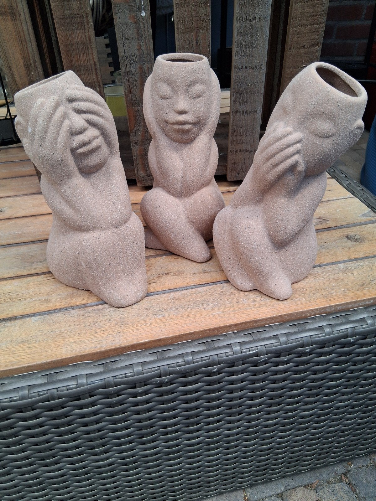 Keramiek Beeld Horen Zien Zwijgen - 20 cm hoog, Antiek en Kunst, Ophalen, Groep mensen, Handgemaakt, 20 - 50 cm