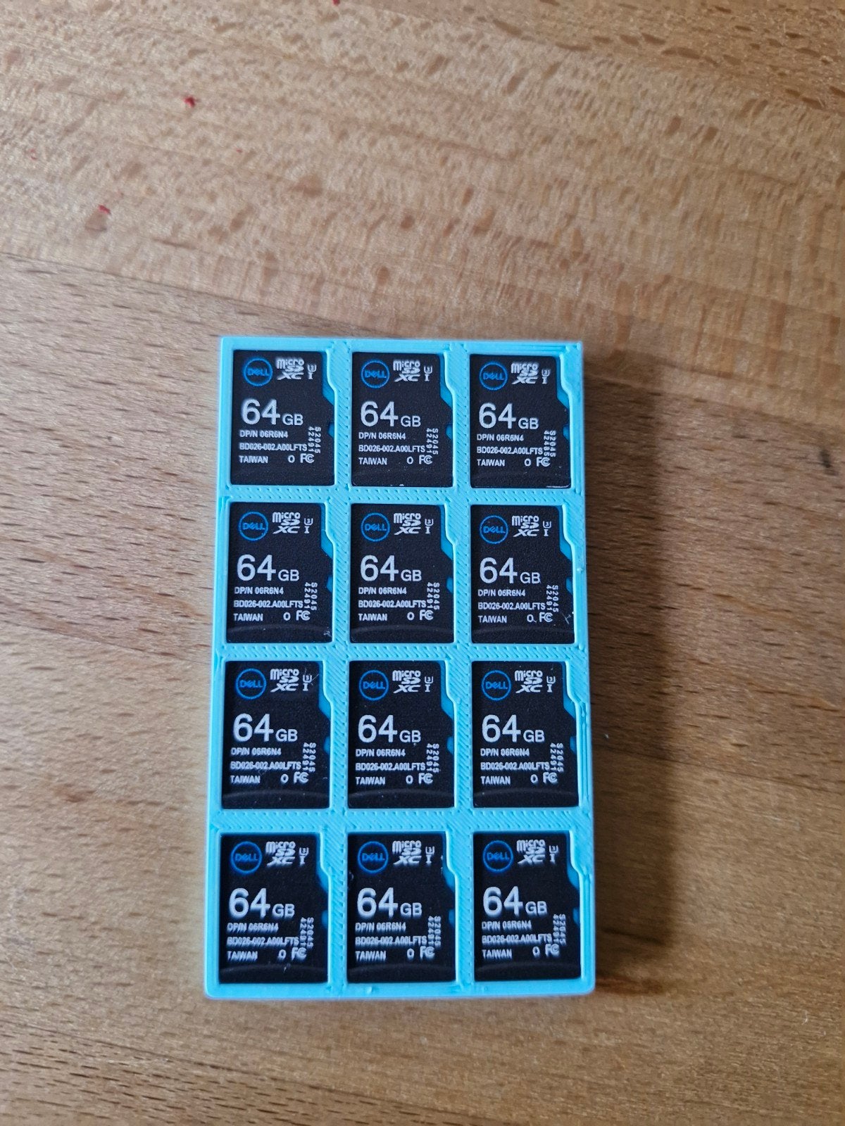 Micro sd card 64Gb, Ophalen of Verzenden, Zo goed als nieuw, Fotocamera, Dell