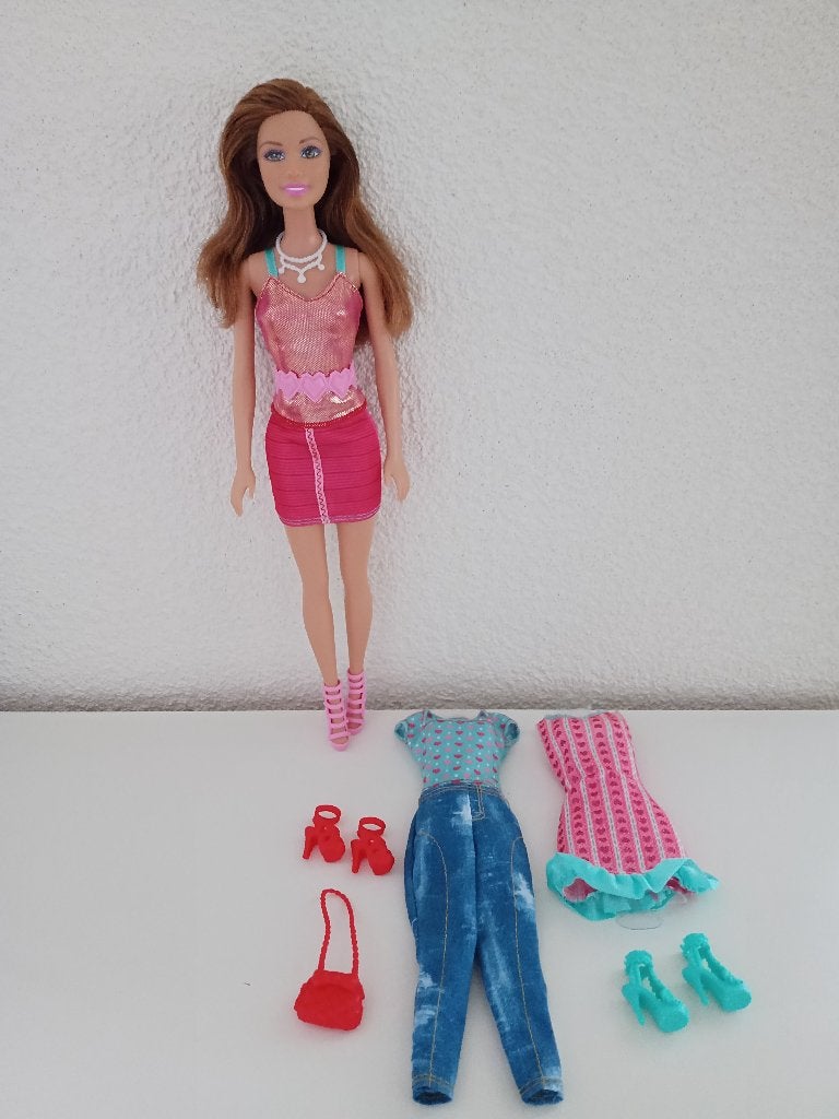 Barbie Teresa met Complete Fashion Gift Set BBX44, Ophalen of Verzenden, Zo goed als nieuw, Barbie