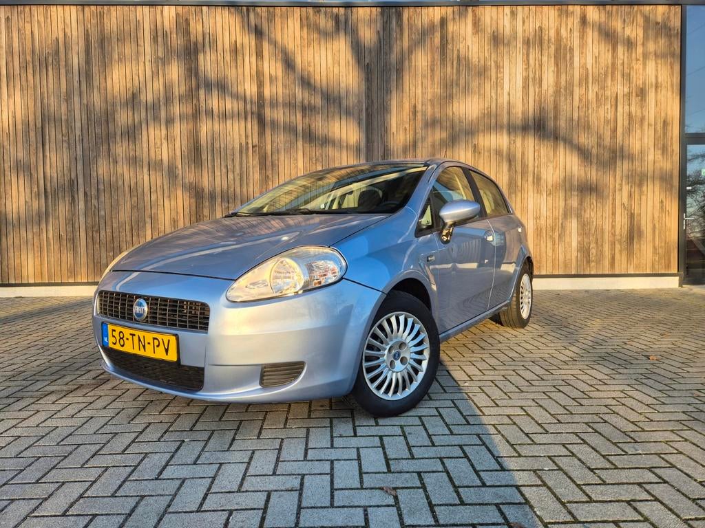 Fiat Punto 1.4 5DR Grande AUT 2006 Blauw, Stof, 40 €/maand, 4 cilinders, Origineel Nederlands