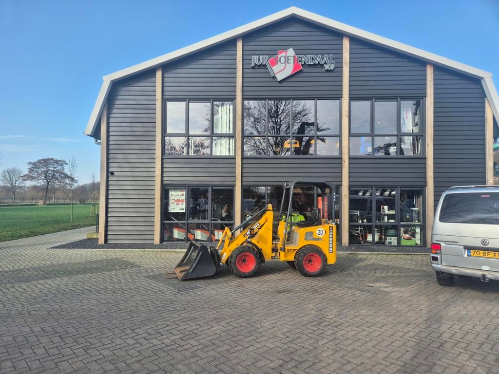 Knikmops 130 minishovel met maar 187 uur, Ophalen