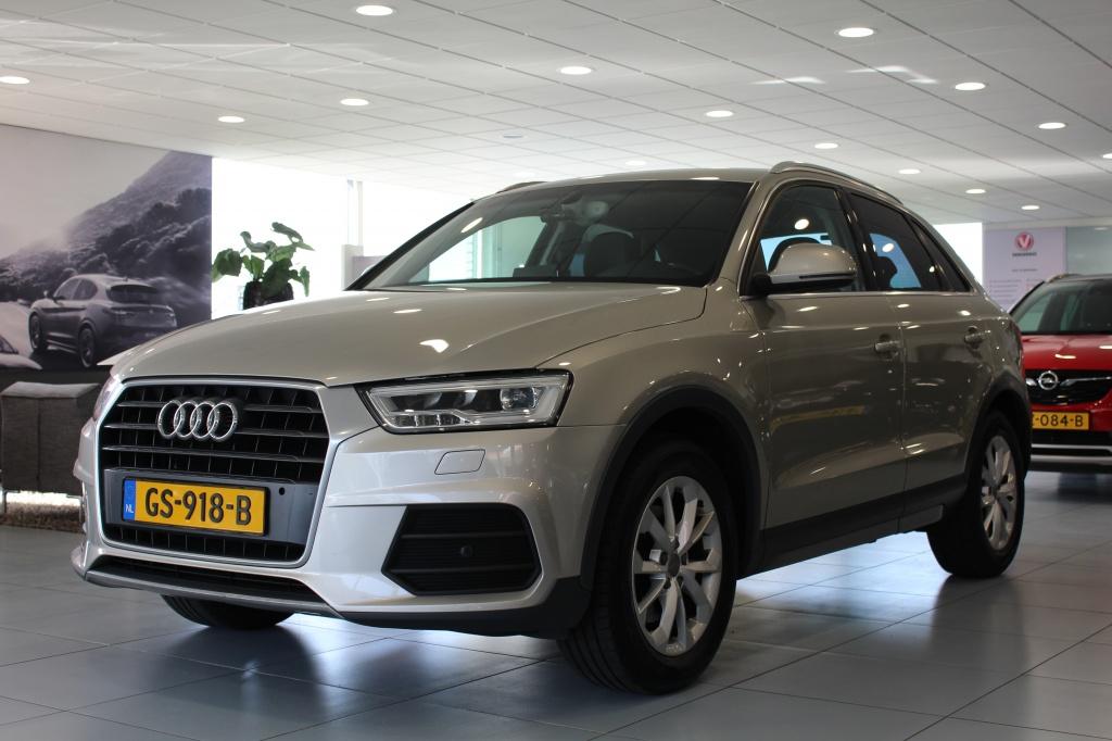 Audi Q3 1.4 TFSI CoD De.PrL+/NAVIGATIE/BLUETOOTH/PDC, 4 cilinders, 150 pk, SUV of Terreinwagen, Zilver of Grijs