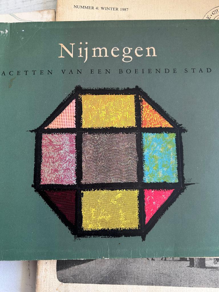Vijf leuke boeken over de stad Nijmegen, Ophalen of Verzenden, Gelezen