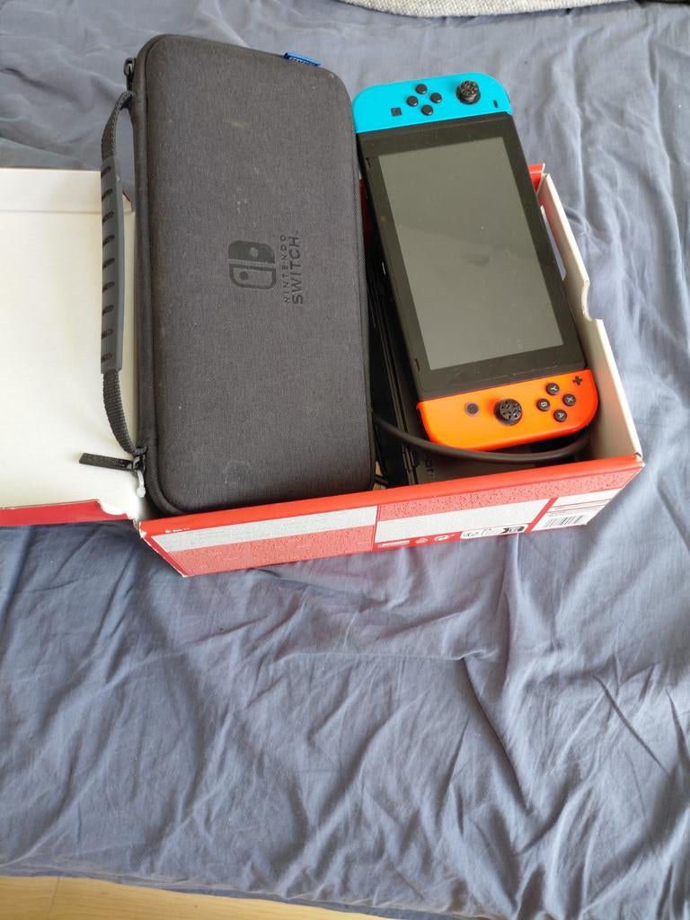 Nintendo switch 1 game included (cat not included), Ophalen of Verzenden, 6 megapixel of meer