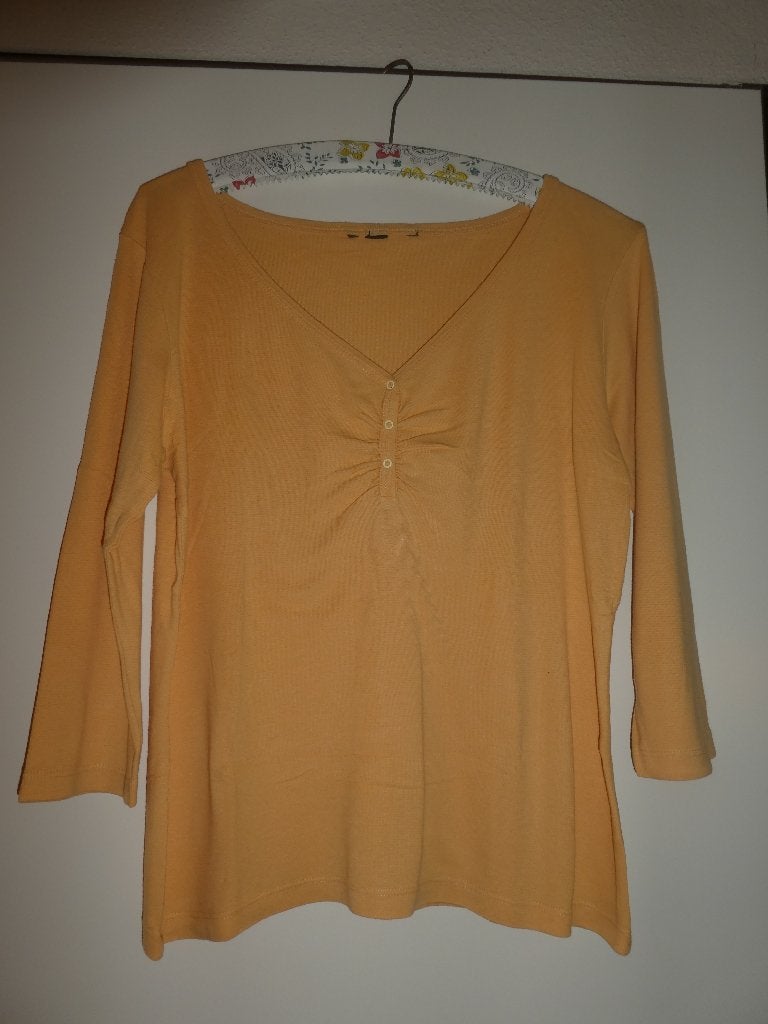 Abricotkleurig damestopje met V-hals en driekwart mouwen, Kleding | Dames, Ophalen of Verzenden, Zo goed als nieuw, Oranje, Lange mouw