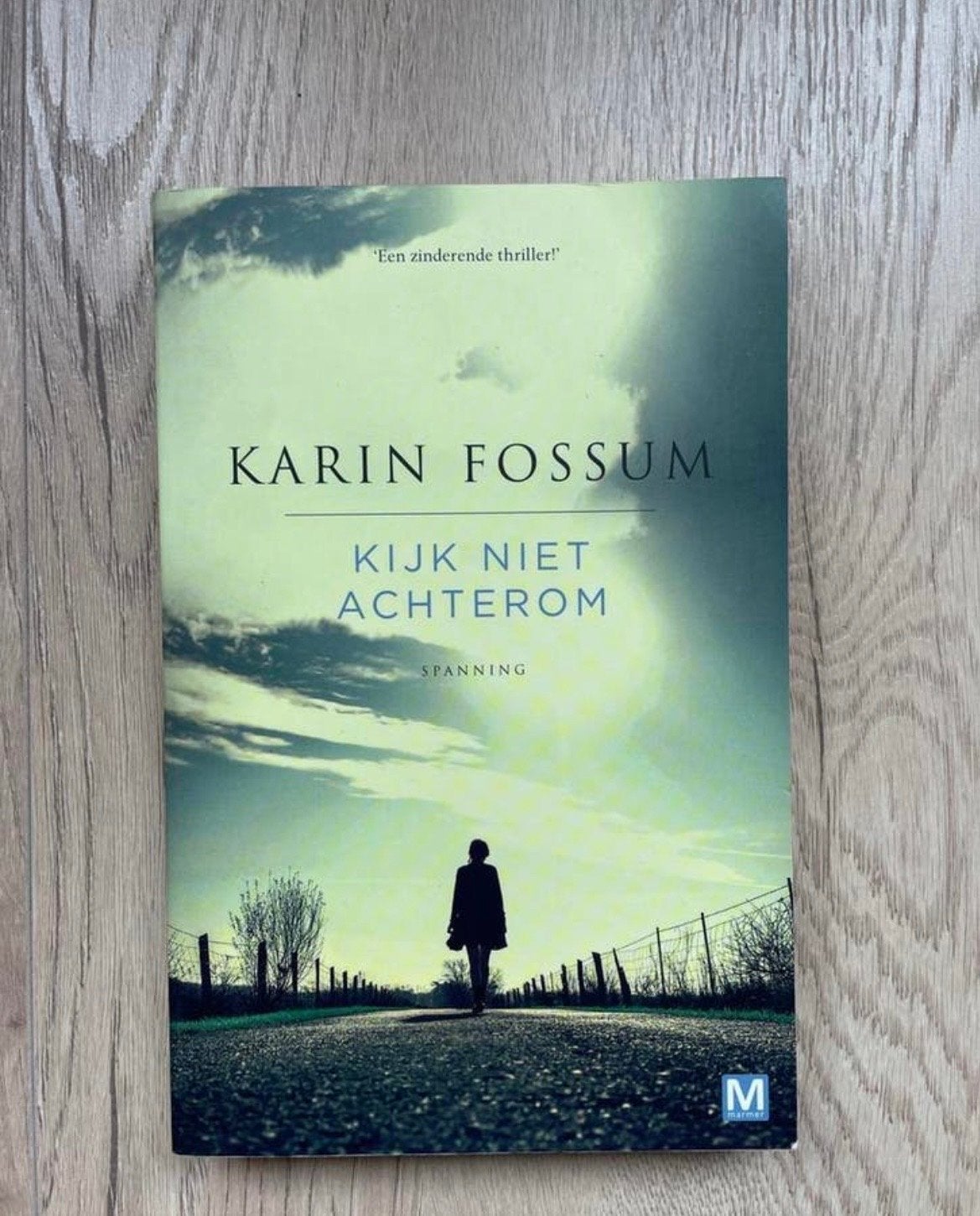 Karin Fossum - Kijk Niet Achterom (Thriller), Ophalen of Verzenden, Gelezen, Scandinavië