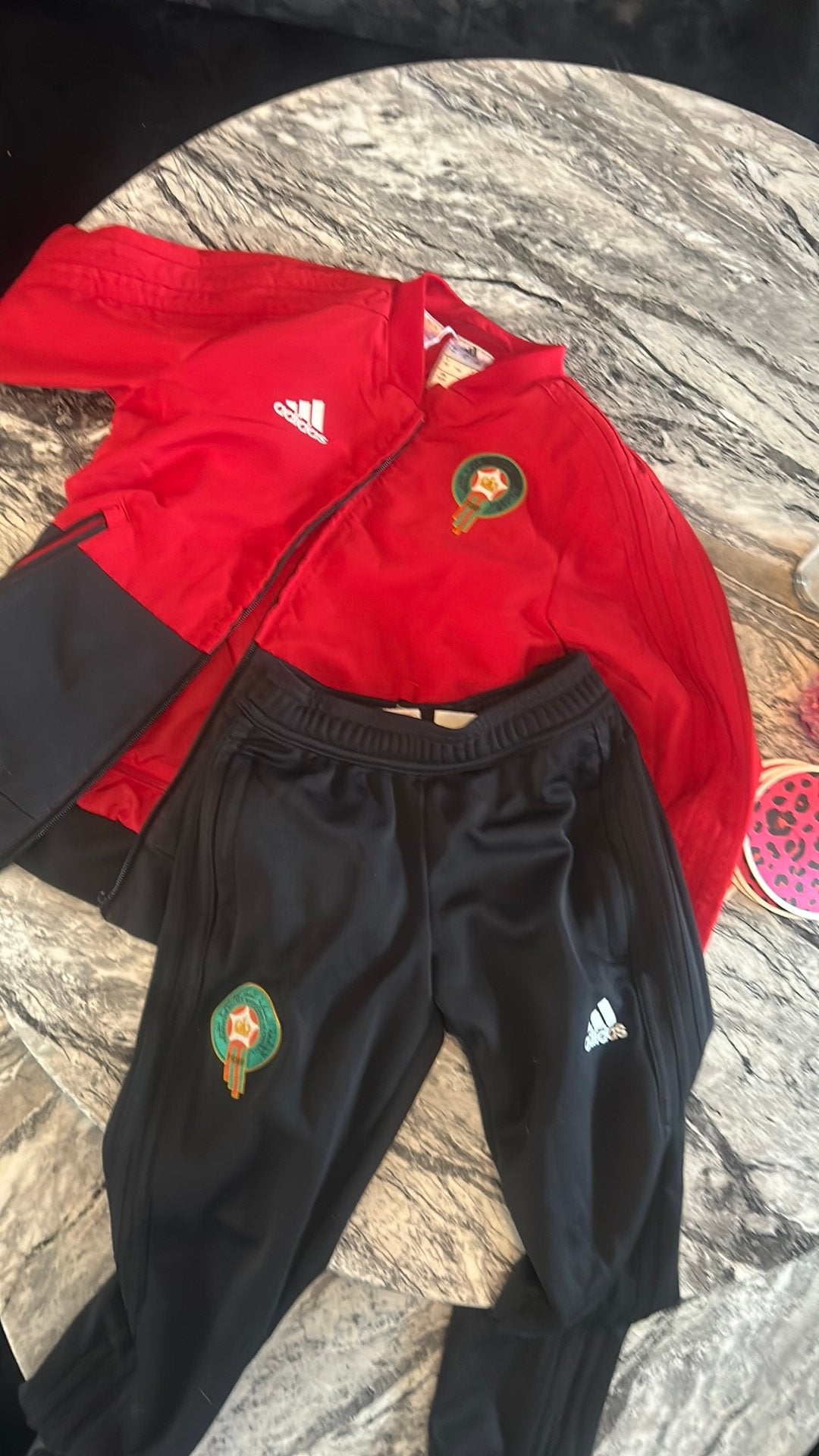 Origineel marokko pak 128 . Rits kapot 5 euro, Ophalen of Verzenden, Zo goed als nieuw, Overige maten, Voetbal