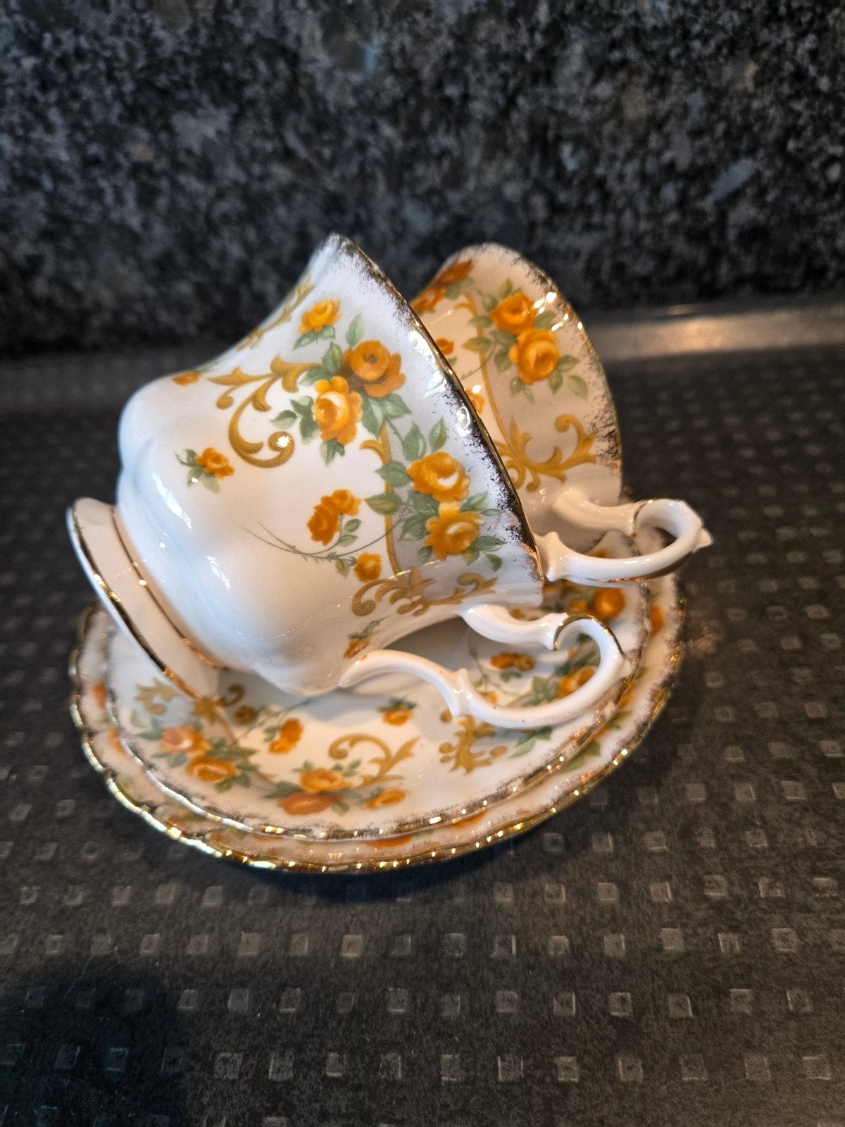 Royal Albert Marjorie theekopjes en schotels (1sets), Antiek en Kunst, Ophalen of Verzenden