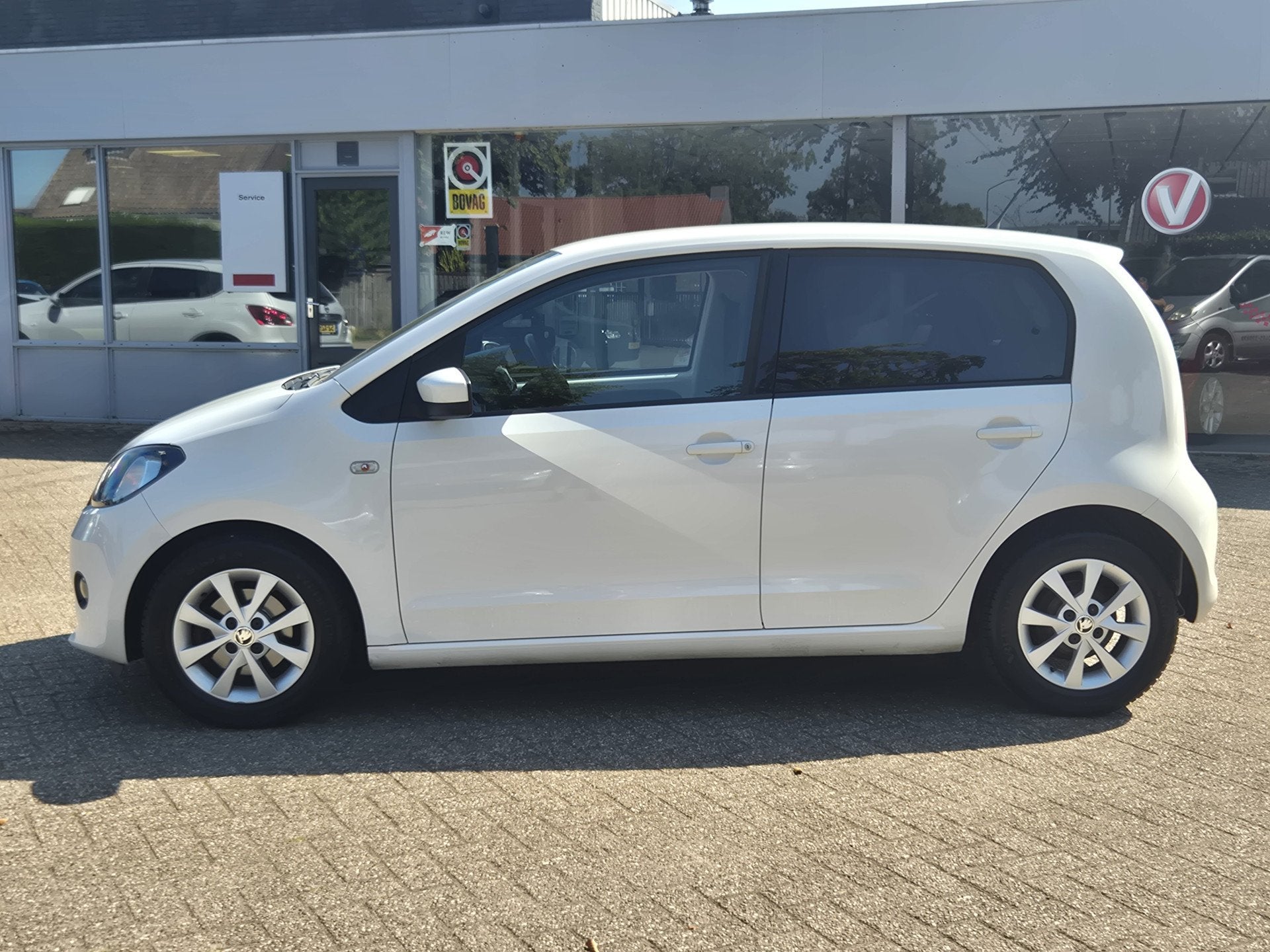 Skoda Citigo 1.0 Greentech Elegance 5 DEURS AIRCO / NAVIGATI, Voorwielaandrijving, Euro 5, Stof, Zwart