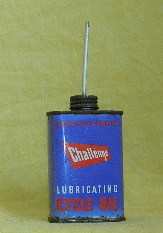 CHALENGE OLIE BLIKJE  7CM BR 4 CM DIK 10CM HOOG, Ophalen of Verzenden, Gebruikt, Reclamebord