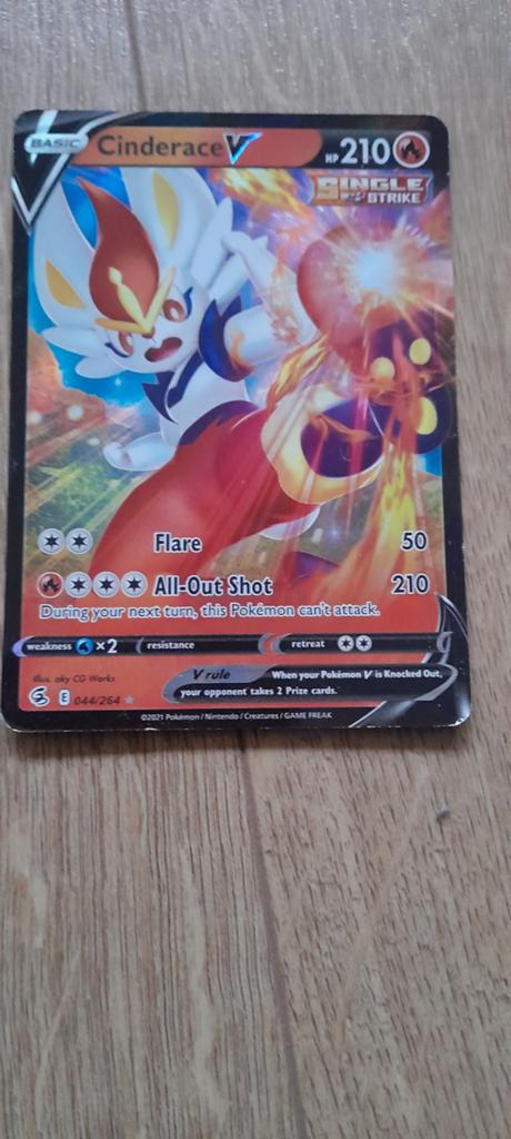 Cinderace V, Hobby en Vrije tijd, Verzamelkaartspellen | Pokémon, Ophalen of Verzenden