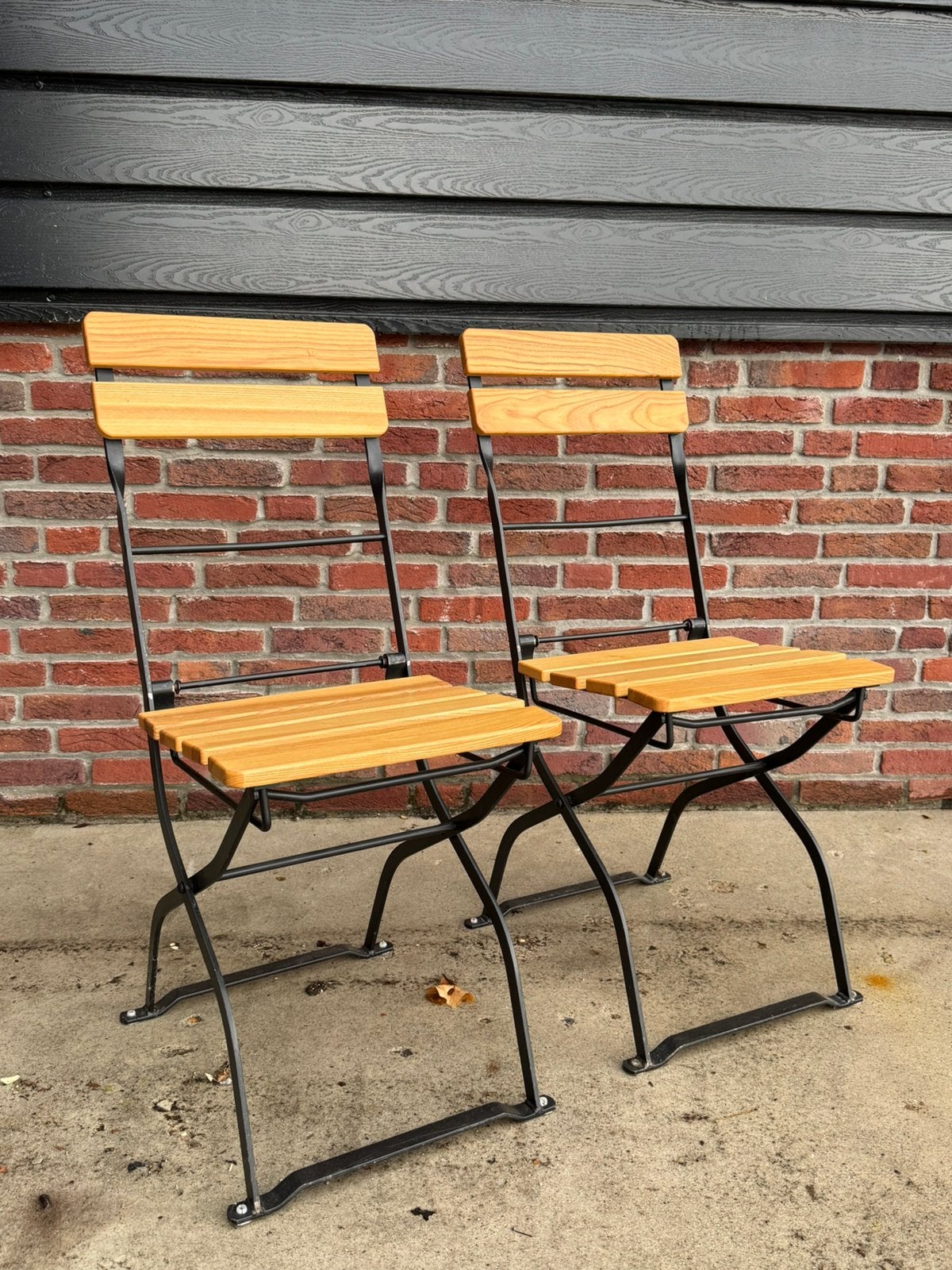 2x Elefant Inklapbare Bistrostoelen Hout Metaal Terras, Tuin en Terras, Tuinsets en Loungesets, Ophalen of Verzenden, Zo goed als nieuw