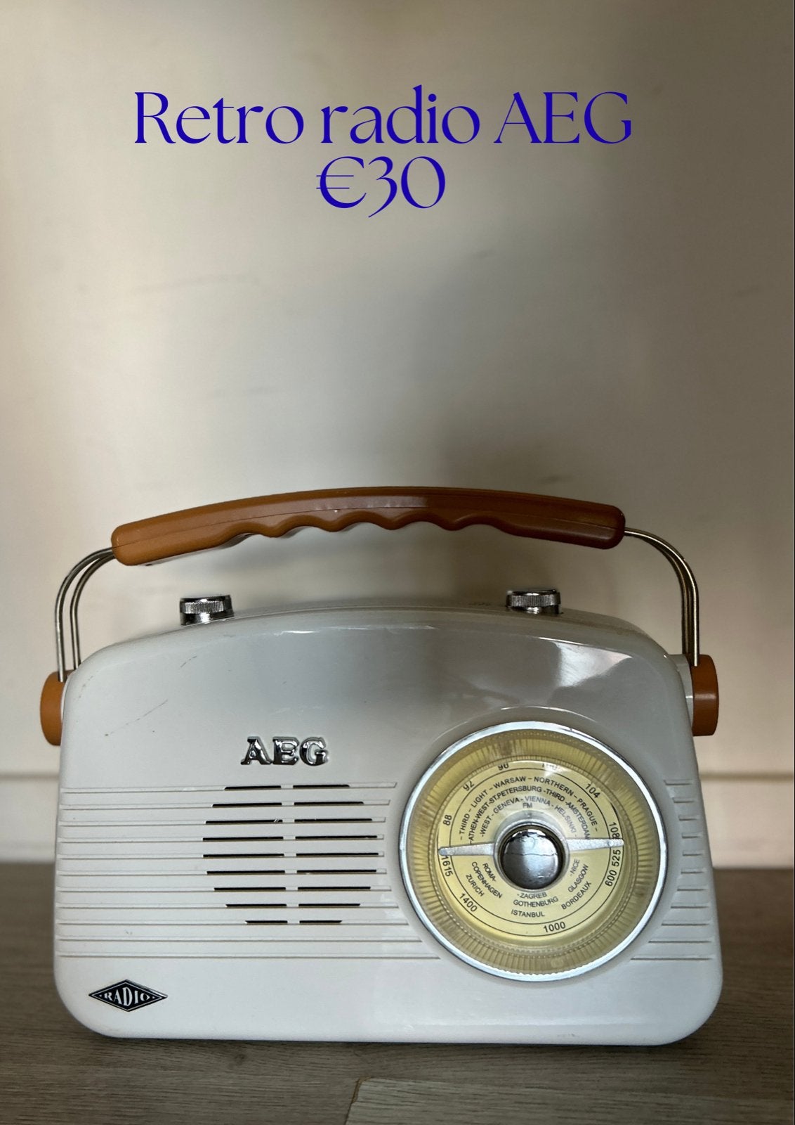 Prachtige AEG Retro Radio (Model NR 4155) – creme, Ophalen, Zo goed als nieuw, Radio