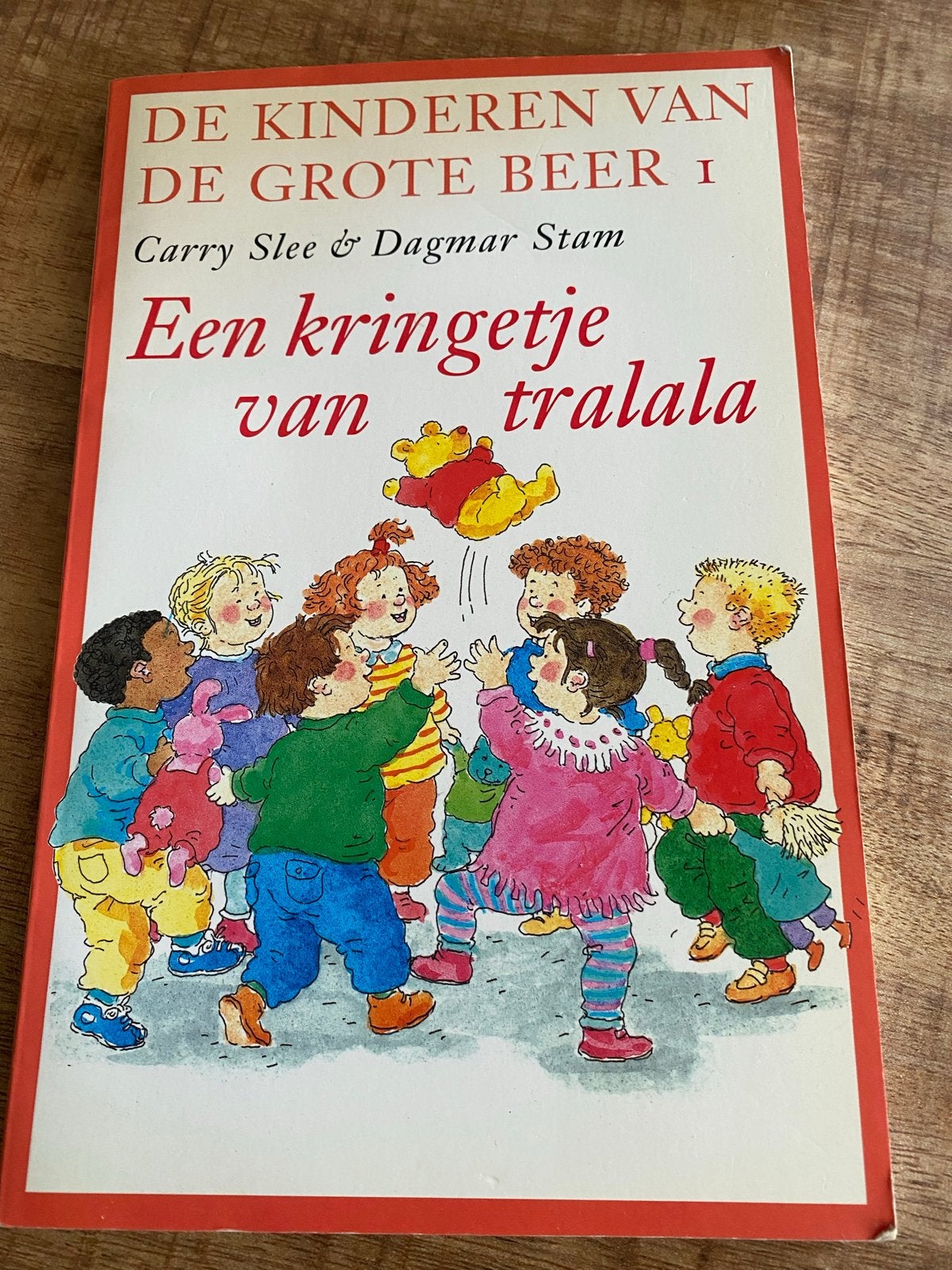 De Kinderen van de Grote Beer I - Een kringetje van tralala, Boeken, Ophalen of Verzenden, Gelezen, 3 tot 4 jaar