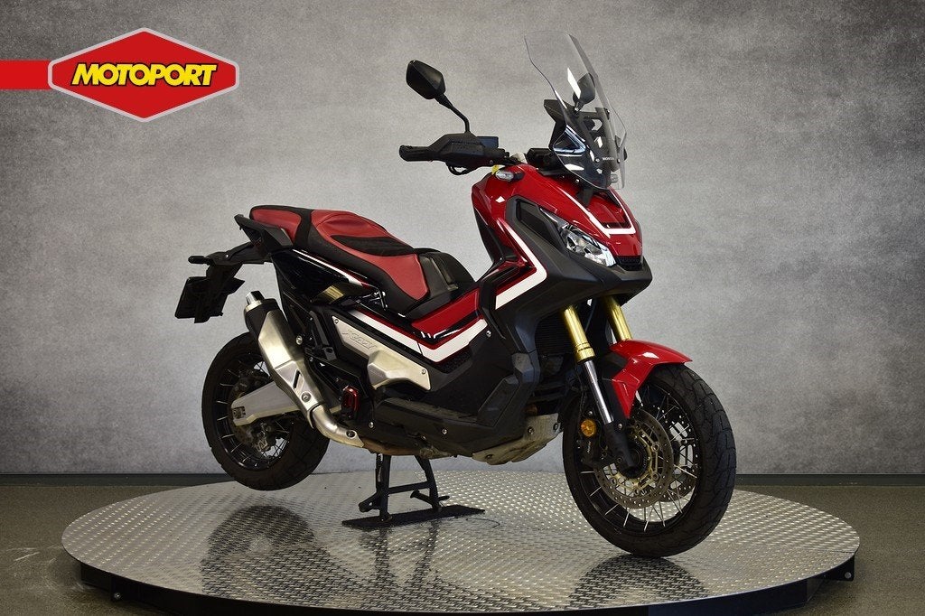 Honda X ADV (bj 2019), Info@motoportwormerveer.nl, Scooter, Honda Motor Europe, Crystal Bldng B-Unit B11.2 Rivium Blv200
2909 LK  Capelle aan den IJsel, NL