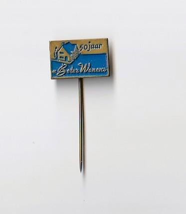 volmetaal speld woningcorporatie Beter Wonen 50 jaar, Verzamelen, Speldjes, Pins en Buttons, Ophalen of Verzenden, Overige onderwerpen