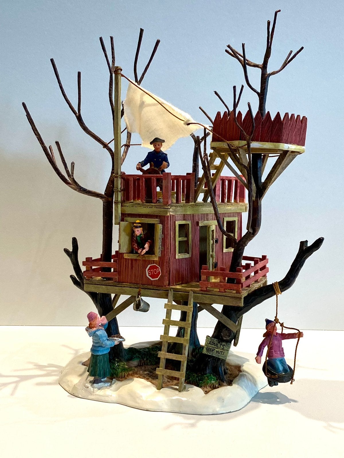Lemax Adults Keep Out Treehouse (44250), Verzenden