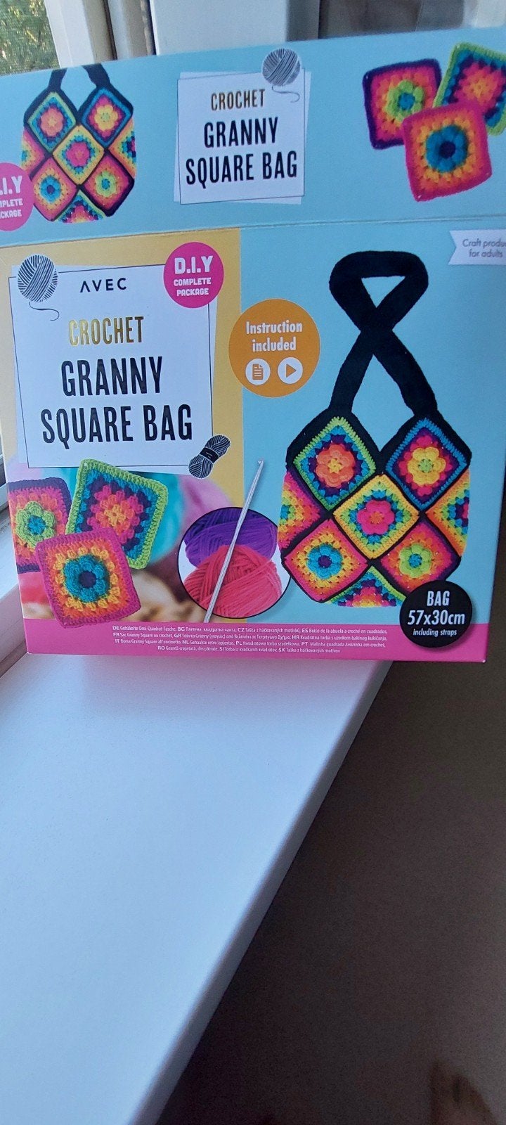 GRANNY SQUARE BAG.Compleet haakpakket met toebehoren € 5.00., Ophalen of Verzenden, Nieuw, Haken, Wol of Garen