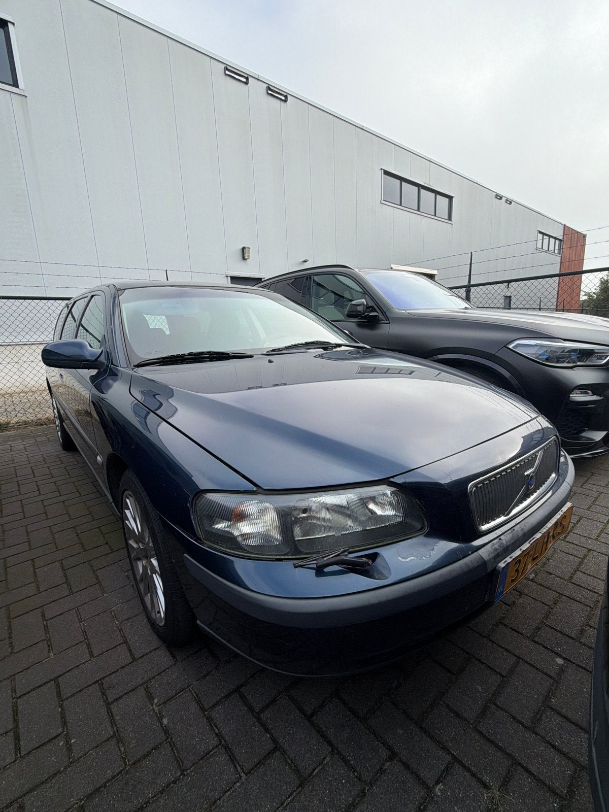 Volvo V70 2.4 140PK 2003 Blauw EXPORT loopt goed!, Voorwielaandrijving, 1800 kg, Blauw, 84 €/maand