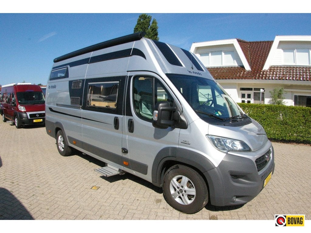La Strada Avanti Automaat, Enkele bedden., Caravans en Kamperen, Campers, Automaat, Buscamper of Camperbus, Ringverwarming, Fiat