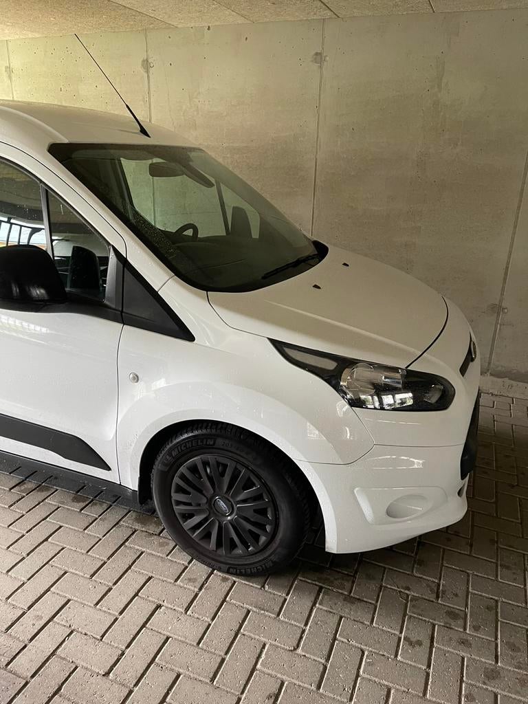 Ford Transit Connect 1.6 benzine, Auto's, 1596 cc, Stof, Zwart, Particulier