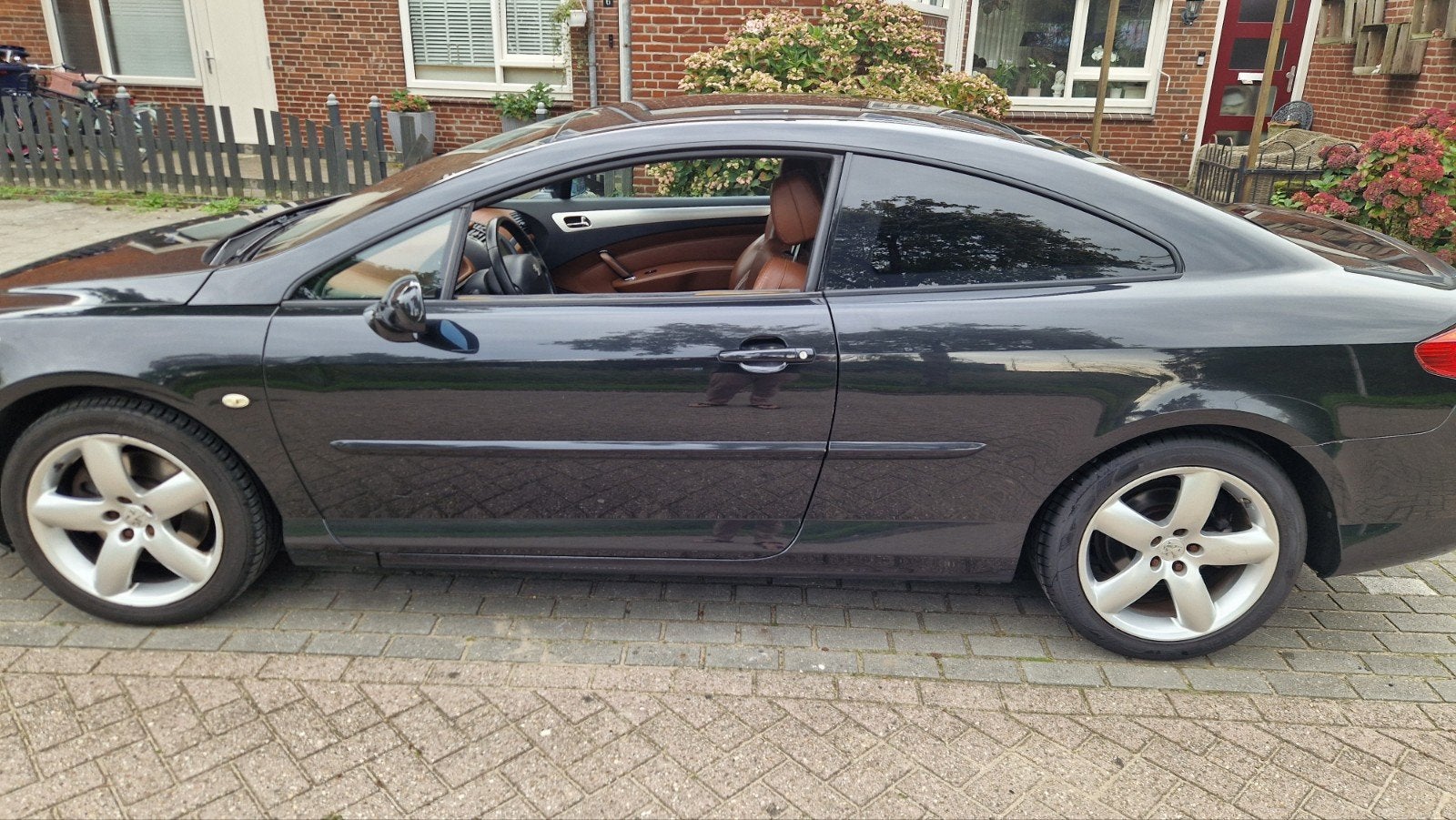 Peugeot 407 3.0 V6 24V Coupe AUT 2006 Zwart, Adaptieve lichten, 2946 cc, 4 stoelen, Zwart