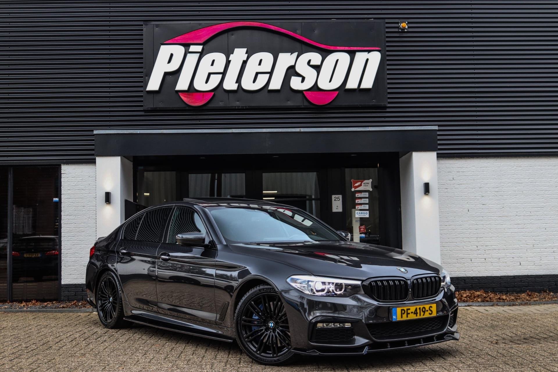 BMW 5-serie 540i M-Pakket M5 NAP PANO 360 CAMERA XENON CLIMA, Automaat, Gebruikt, Euro 6, Alcantara