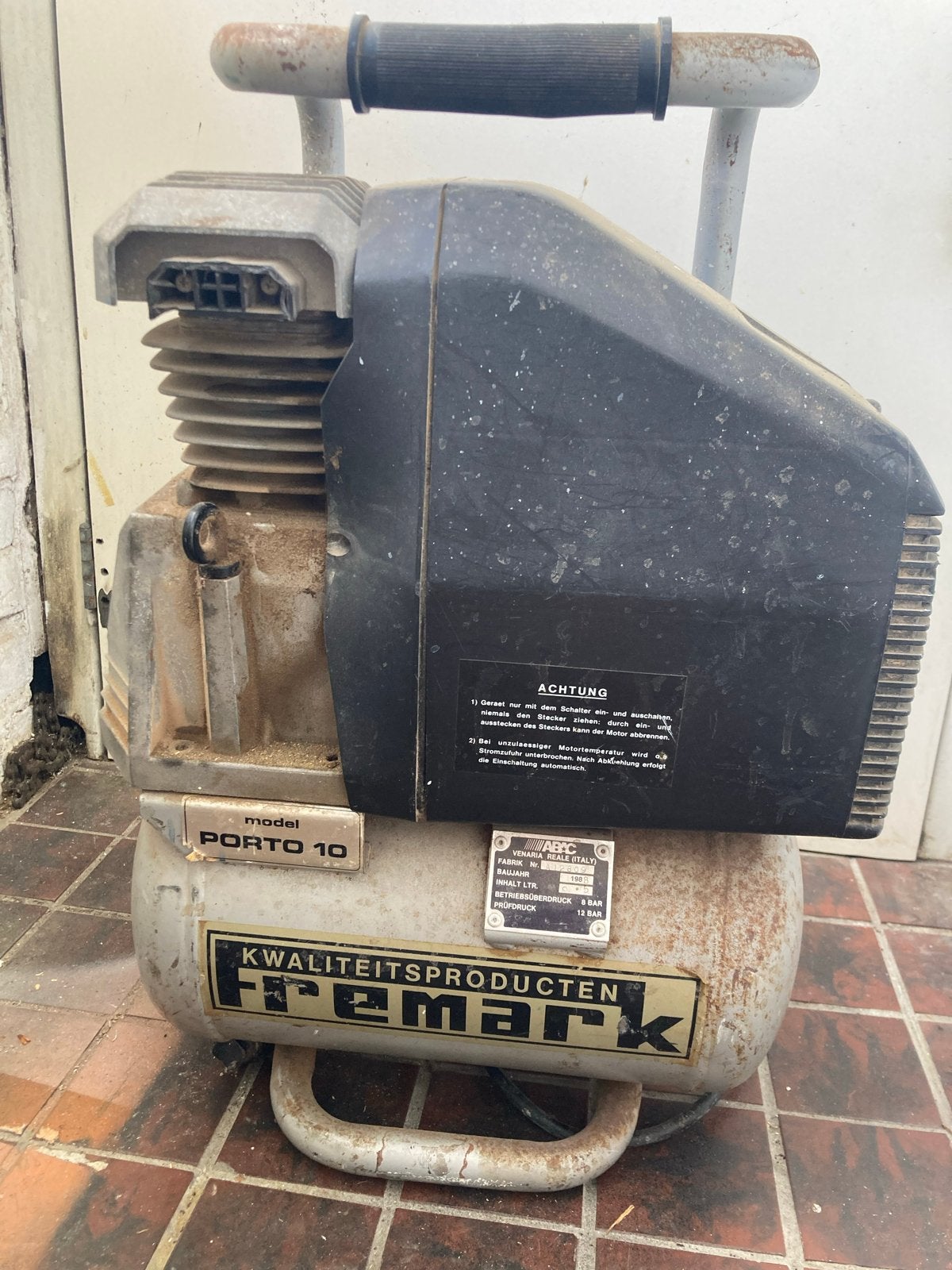 ABAC Venaria Reale Compressor - Model Porto 10, Doe-het-zelf en Verbouw, Ophalen, Gebruikt, 6 tot 10 bar, Minder dan 200 liter/min