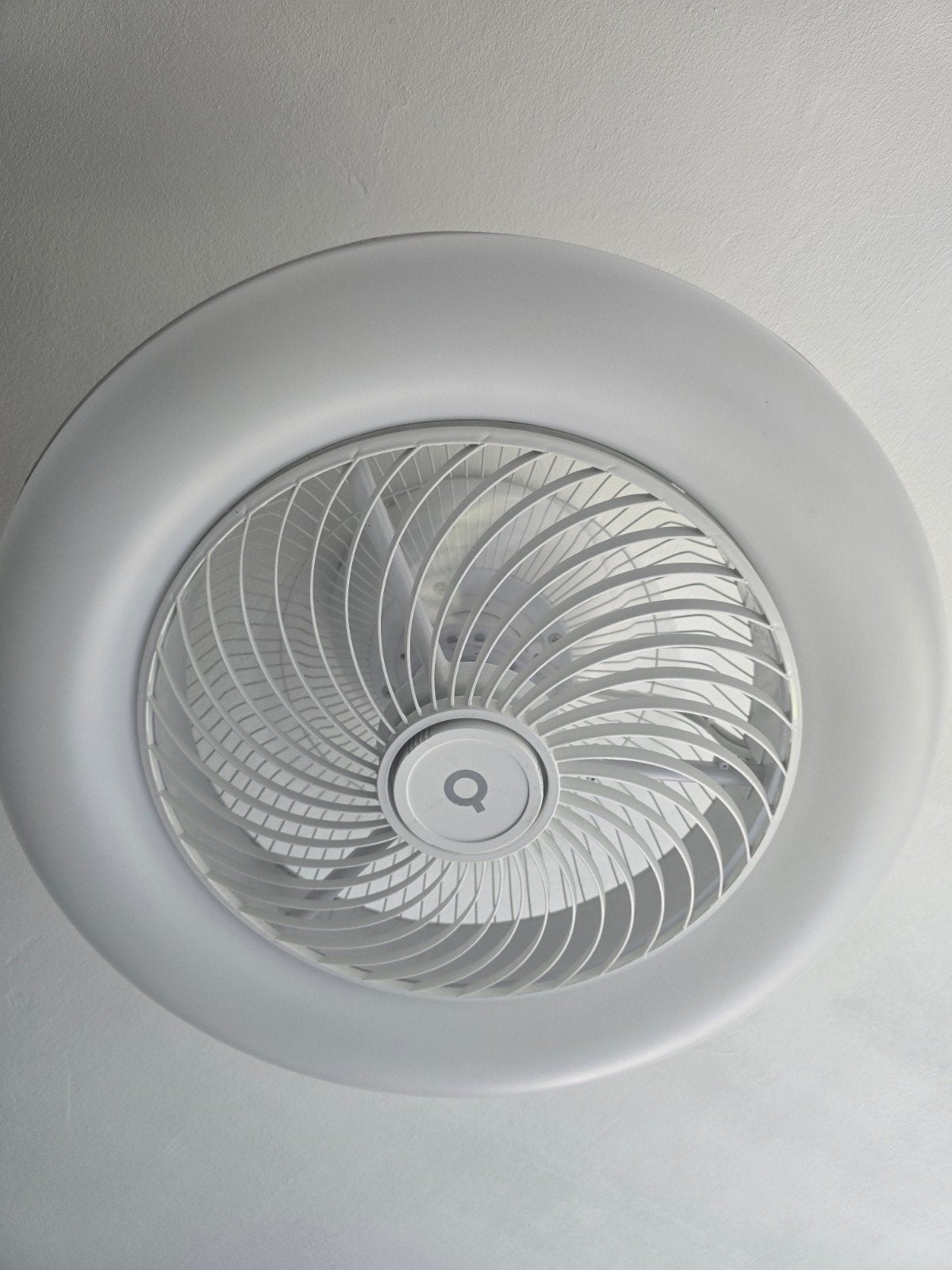 QAZOA Plafondventilator met LED-verlichting, Ophalen, 50 tot 100 cm, Zo goed als nieuw, Minder dan 25 cm