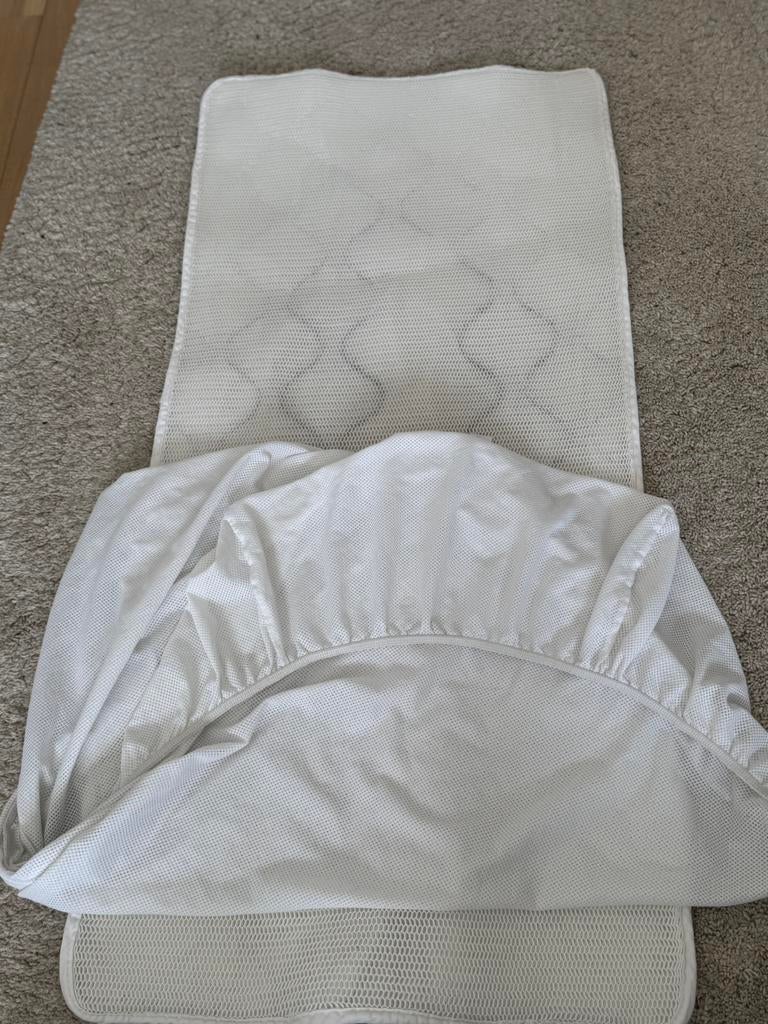 Aerosleep topper en hoeslaken, Kinderen en Baby's, Kinderkamer | Beddengoed, Gebruikt, Jongetje of Meisje, Wit, Overige typen