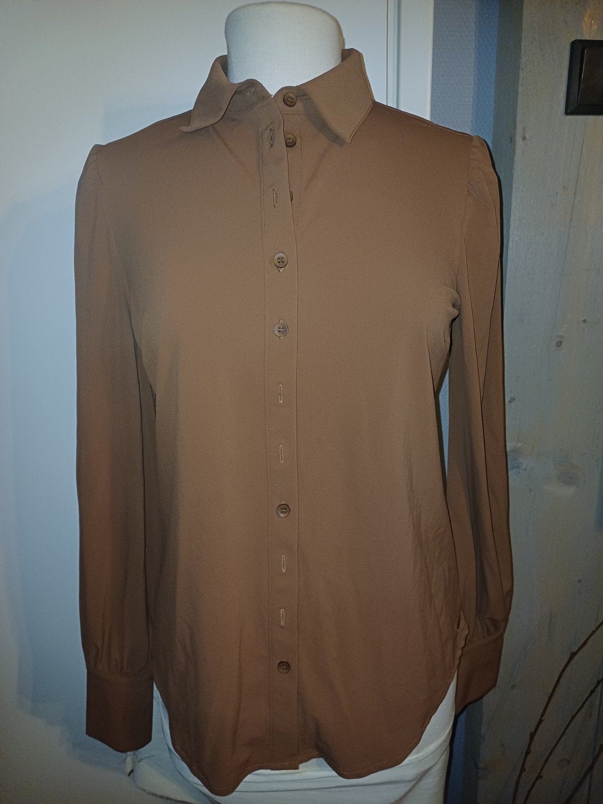 Mi Piace travel blouse Caramel, Maat M, lange manchetten, Kleding | Dames, Maat 38/40 (M), Nieuw, Ophalen of Verzenden, Mp