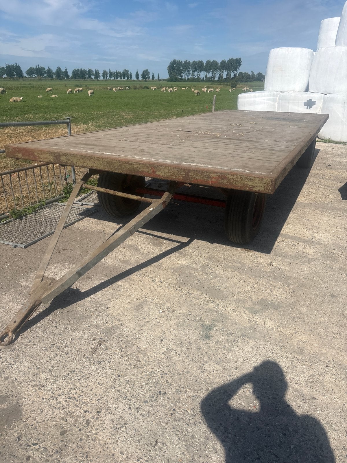 Degelijke platte wagen - 7m lang, 2.2m breed, Auto diversen, Ophalen, Gebruikt