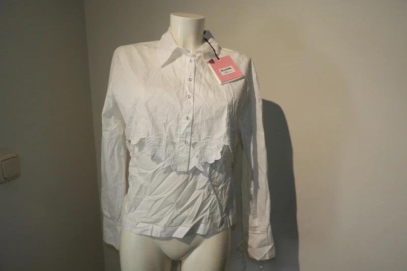 Blumarine blouse crop top bloemen sier stiksel mt IT 44, Kleding | Dames, Blouses en Tunieken, Zo goed als nieuw, Maat 38/40 (M)