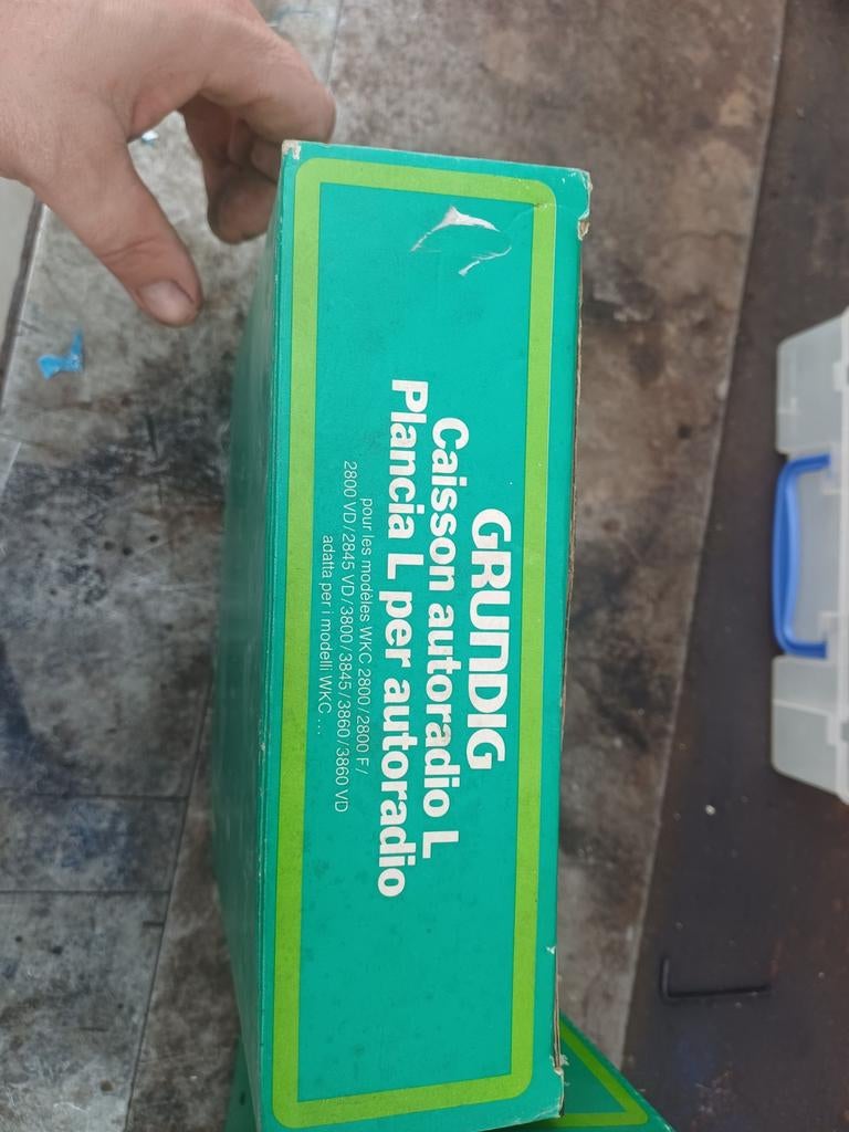 Grundig autoradio inbouwframe - Nieuw in doos, Auto diversen, Autoradio's, Ophalen of Verzenden, Nieuw