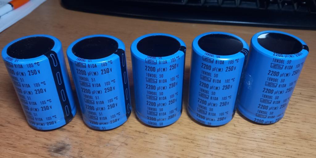 5x grote Elco 2200uF 250V, Ophalen of Verzenden, Nieuw